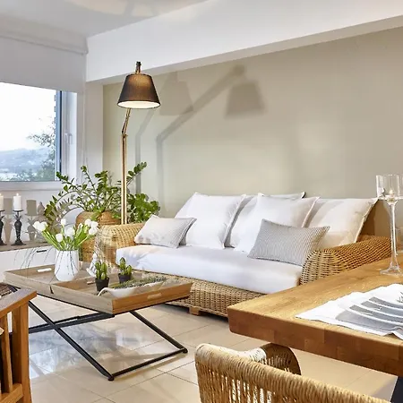 Chic & Luxury Loft With Terrific View At Private Theseus Village Διαμέρισμα *